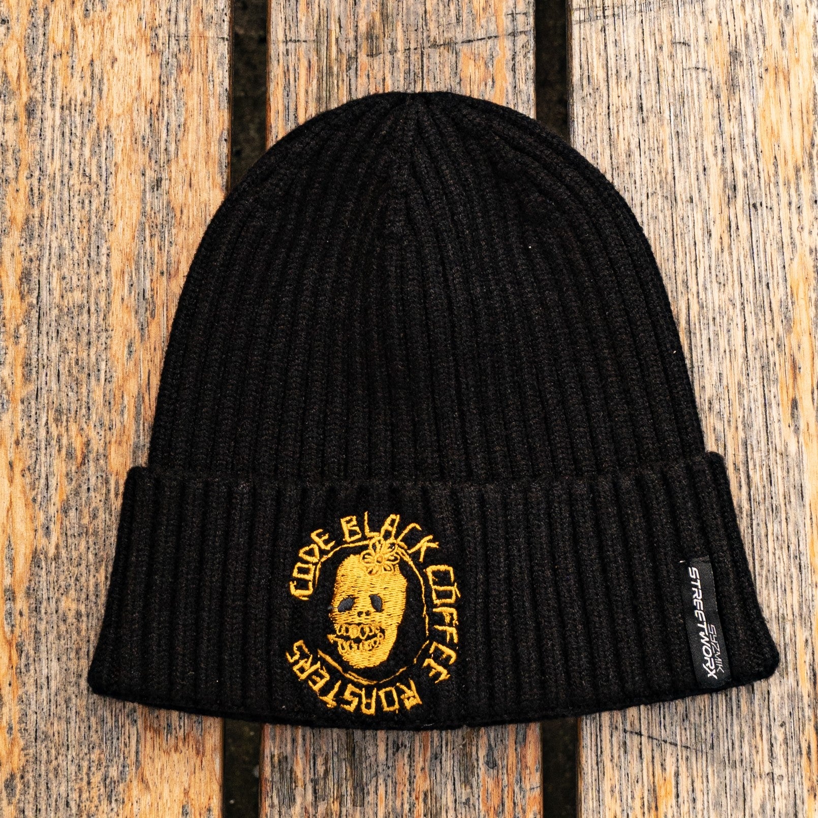 Code Black Coffee 'Legacy Skull' Thick Ribbed Beanie - Gold